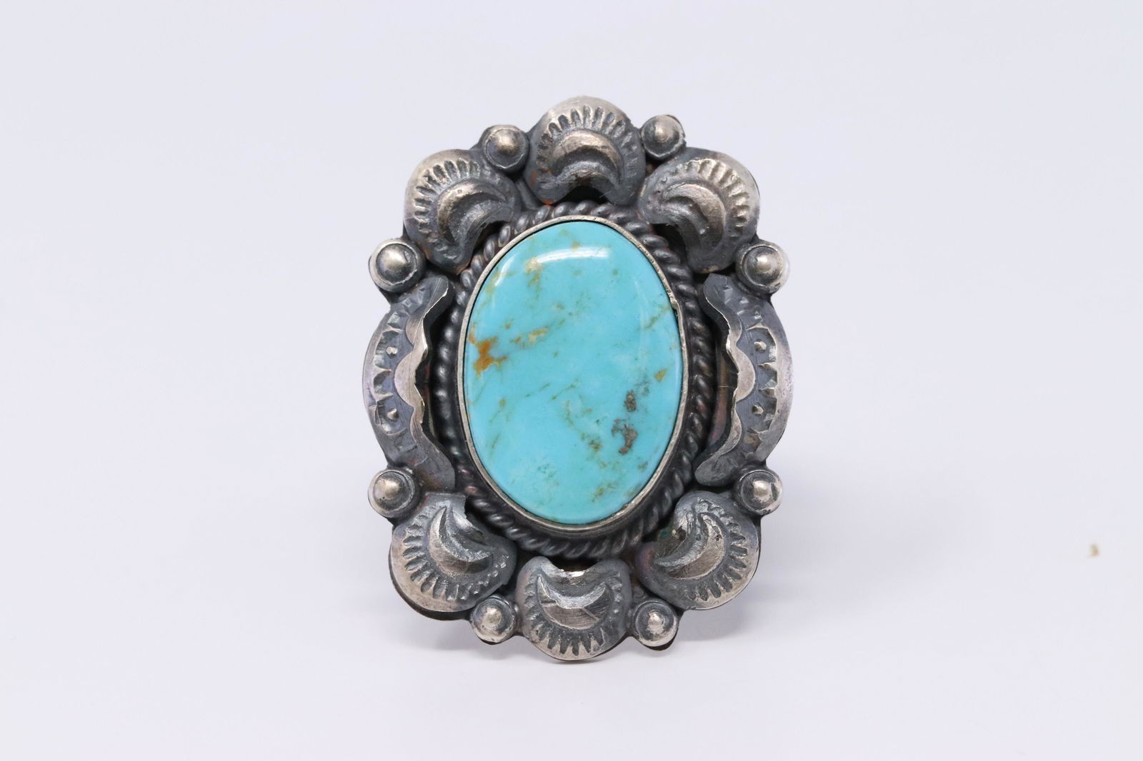 Navajo Handmade Kingman Turquoise Ring Set In Sterling (1 of 3)