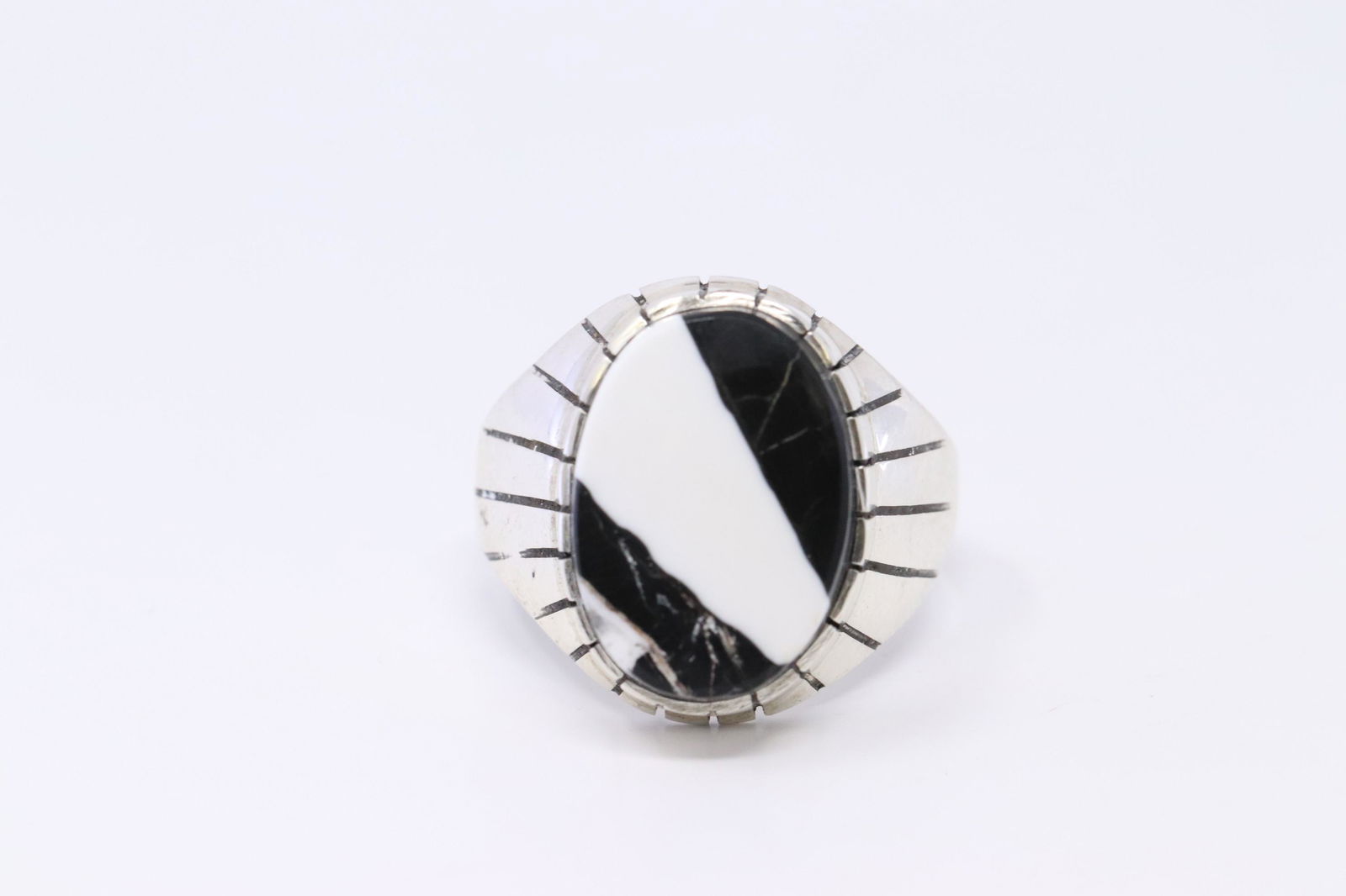 Navajo Ray Jack White Buffalo Turquoise Ring Sterling (1 of 3)