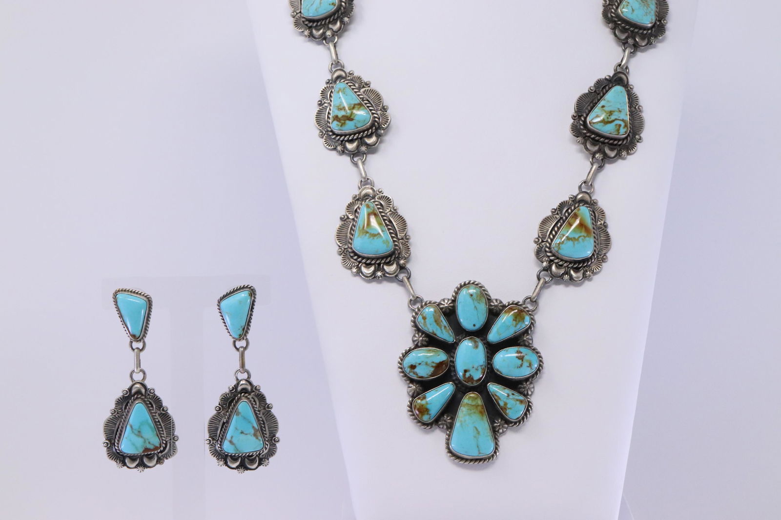 Native American Navajo Handmade Kingman Turquoise (1 of 10)