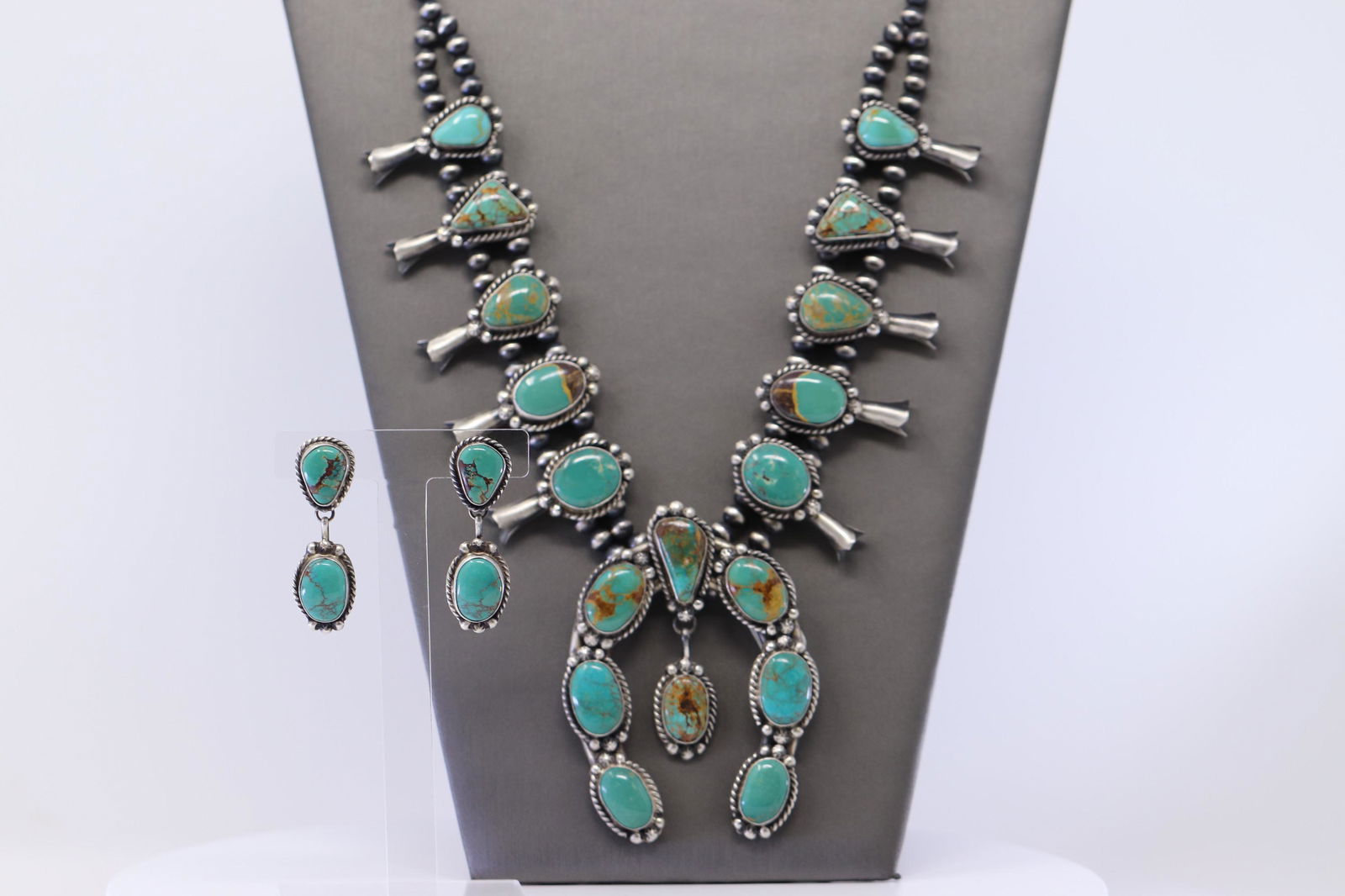 Native American Navajo Handmade Kingman Turquoise (1 of 8)