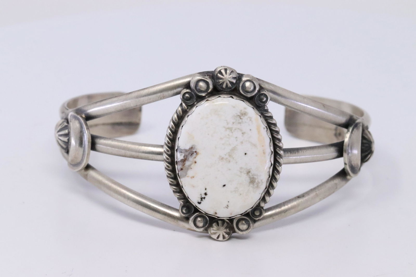 Native American Navajo Handmade Sterling Silver (1 of 4)