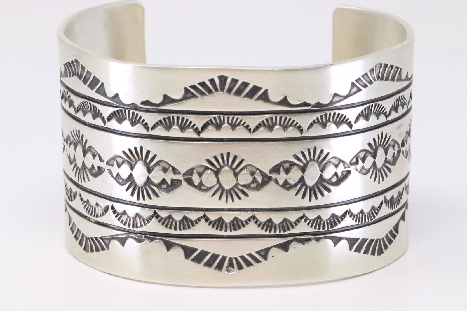 Native American Navajo Handmade Sterling Silver: This is a Native American Navajo Handmade Sterling Silver Bracelet by Rick Enrico. REF: A.B