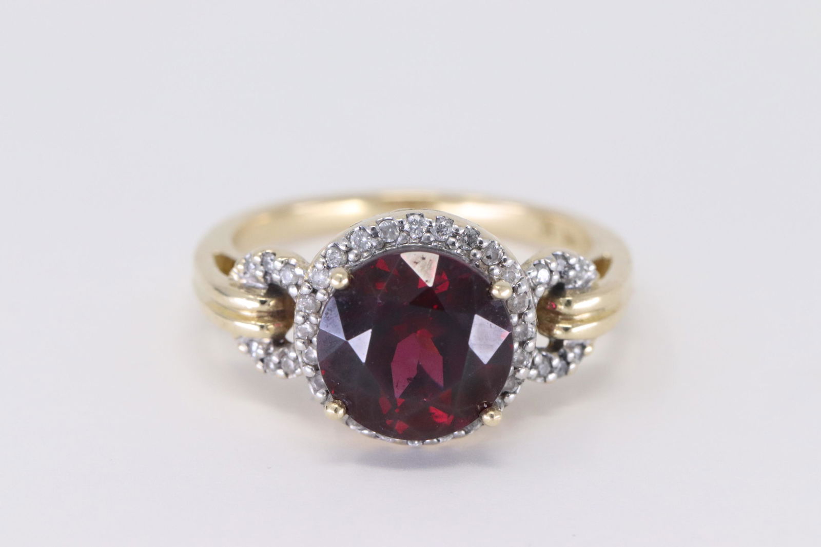 14Kt Garnet & Diamond Ring (1 of 4)