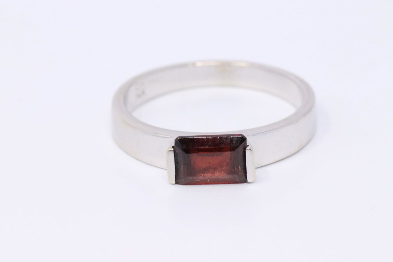 14KT Garnet Ring (1 of 3)