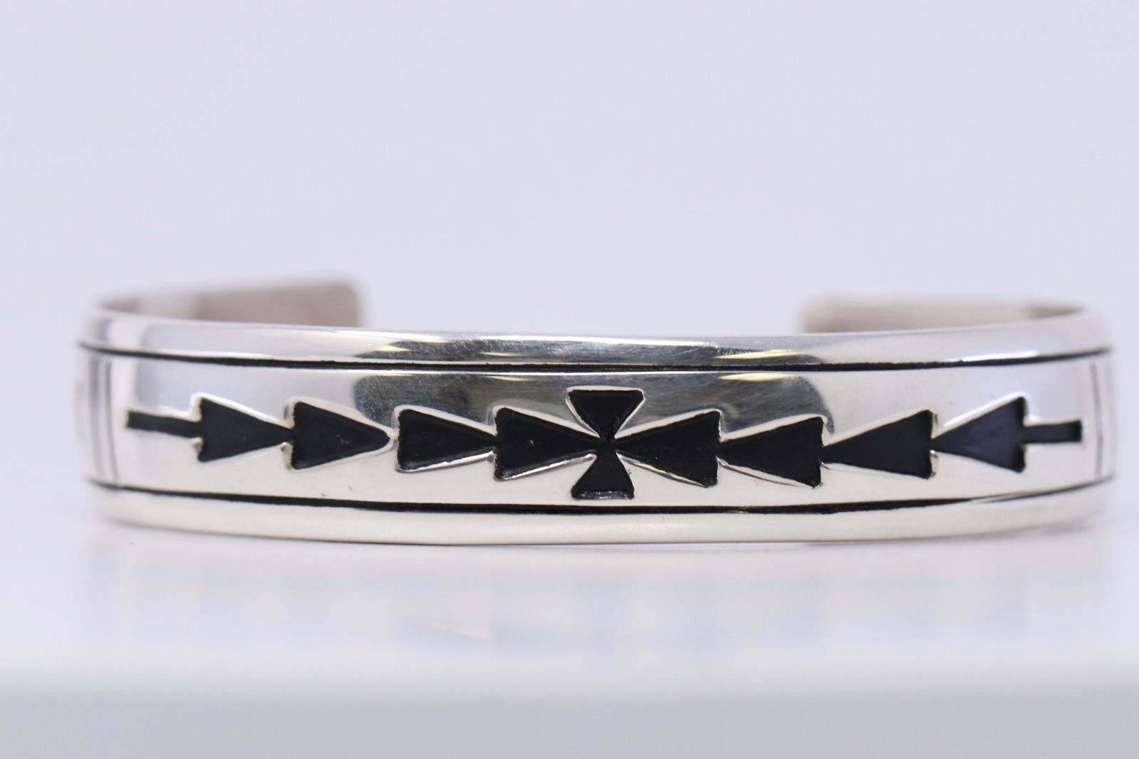 Native American T&R Singer Sterling Silver Cross Cuff (1 of 6)