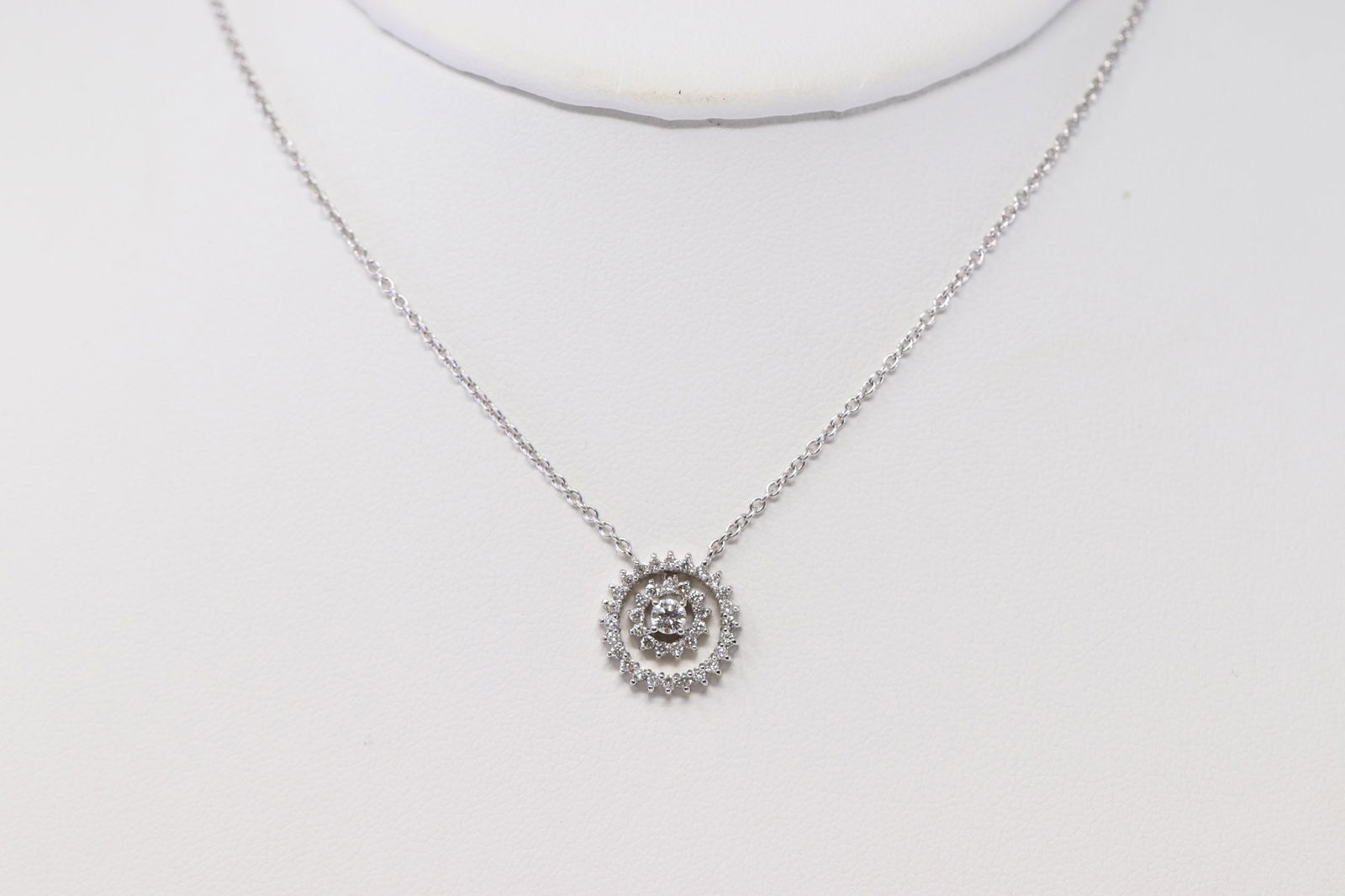 18Kt Modern Diamond Necklace (1 of 3)