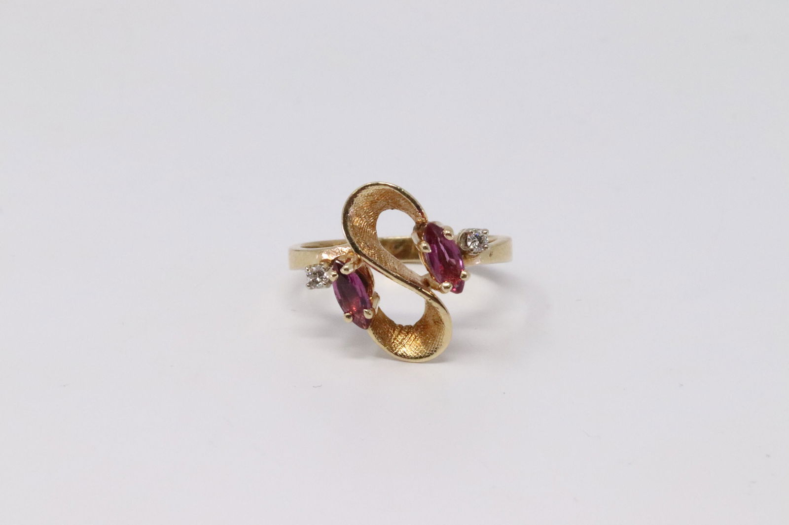 14KT Diamond Tourmaline Ring. (1 of 4)