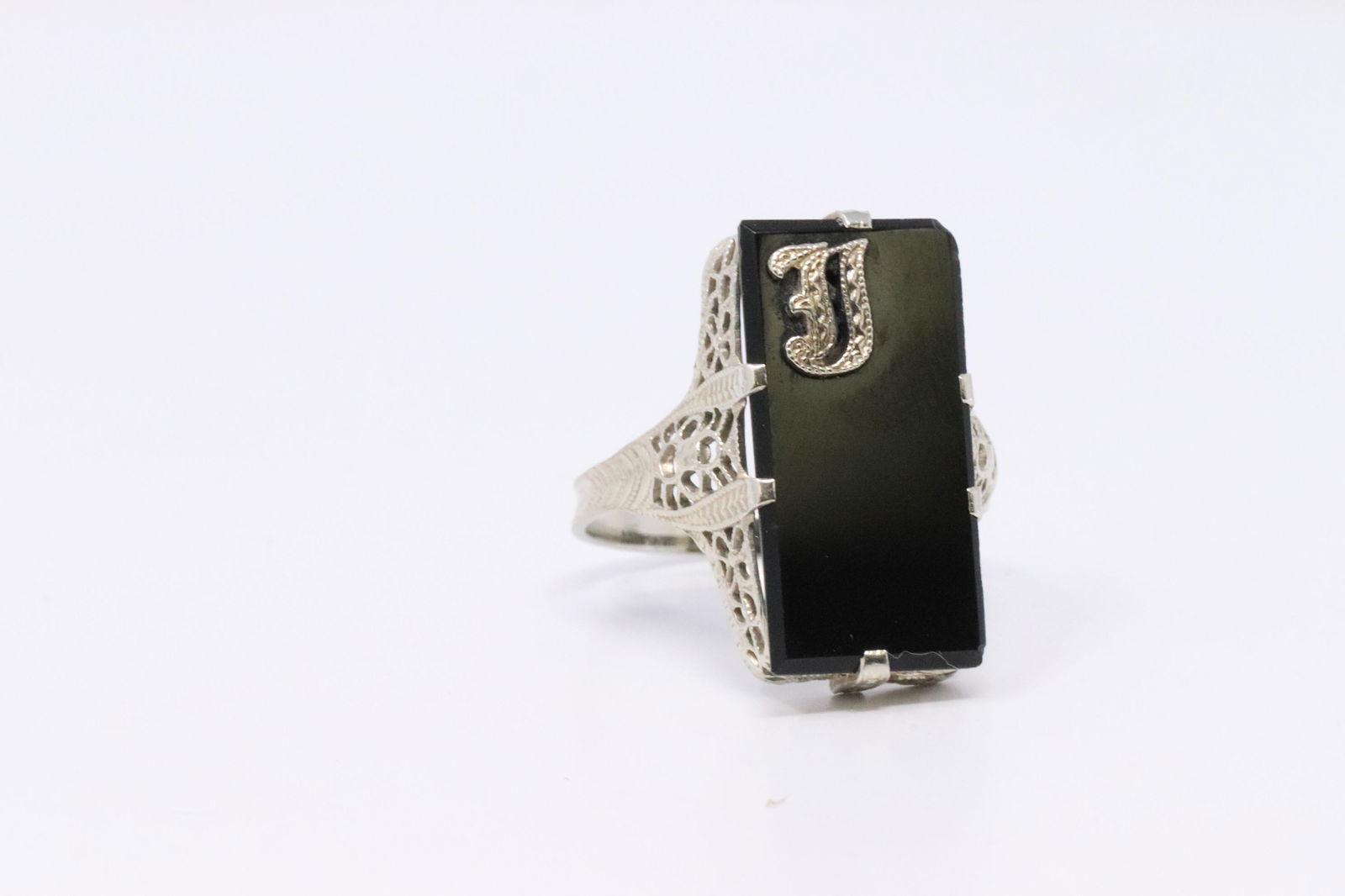 14KT Vintage Filigree Ring (1 of 3)