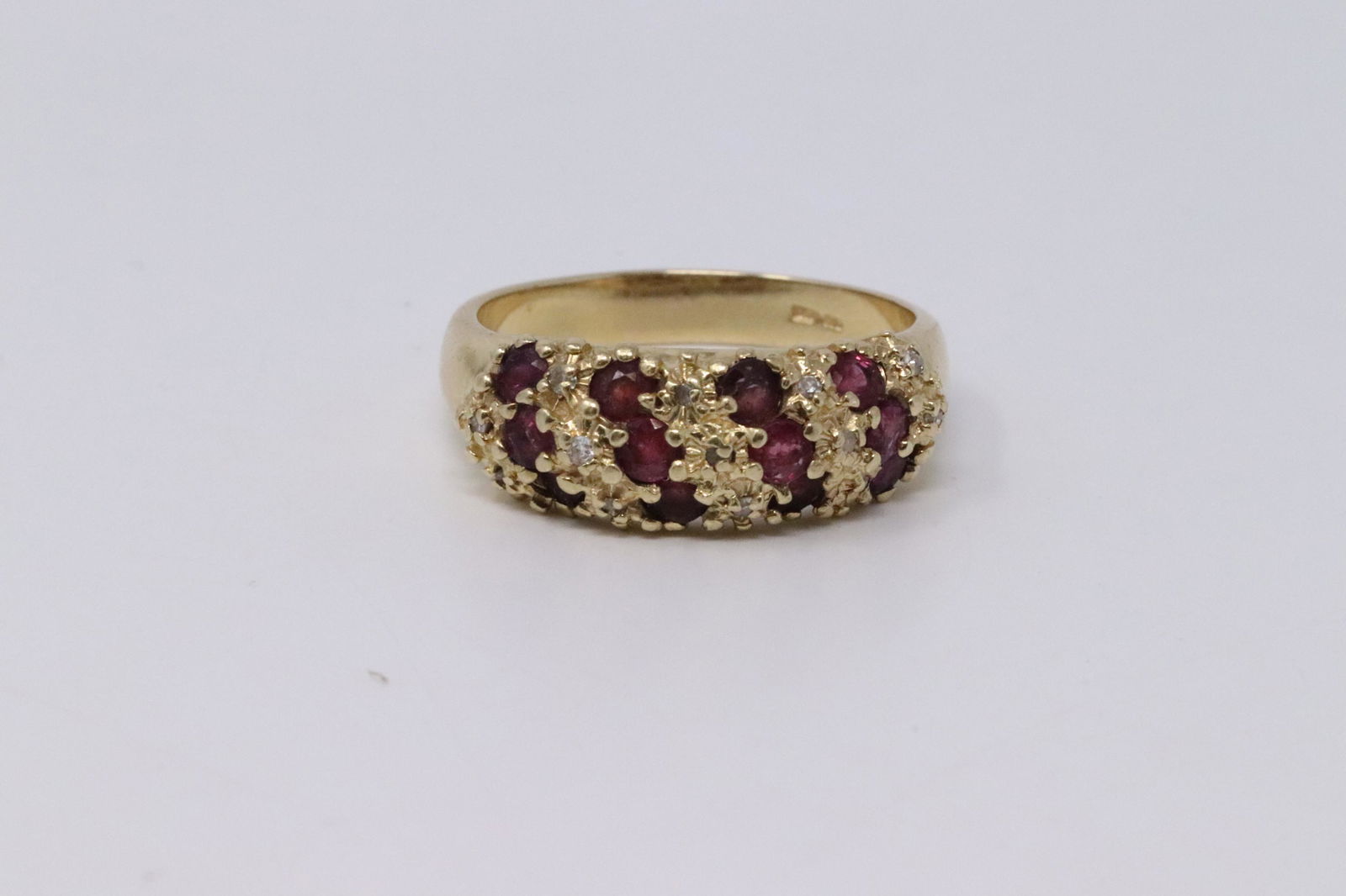 Ladies Diamonds/Ruby Ring (1 of 3)