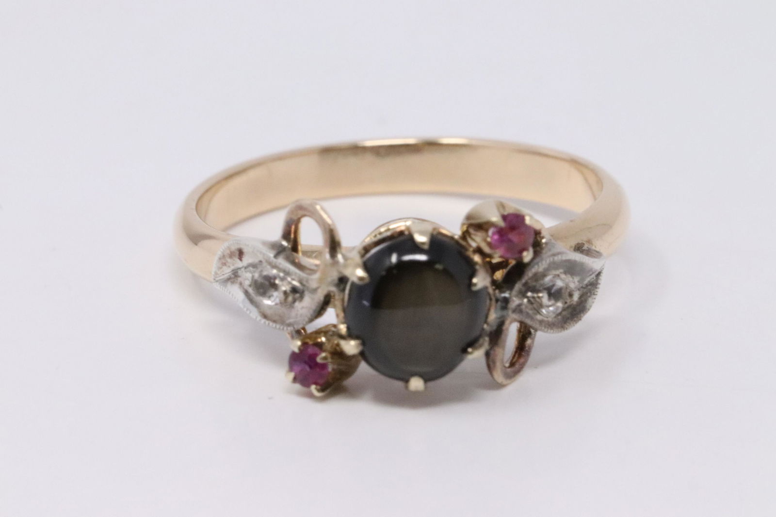 18KT Yellow Gold Diamond Vintage Ring (1 of 5)