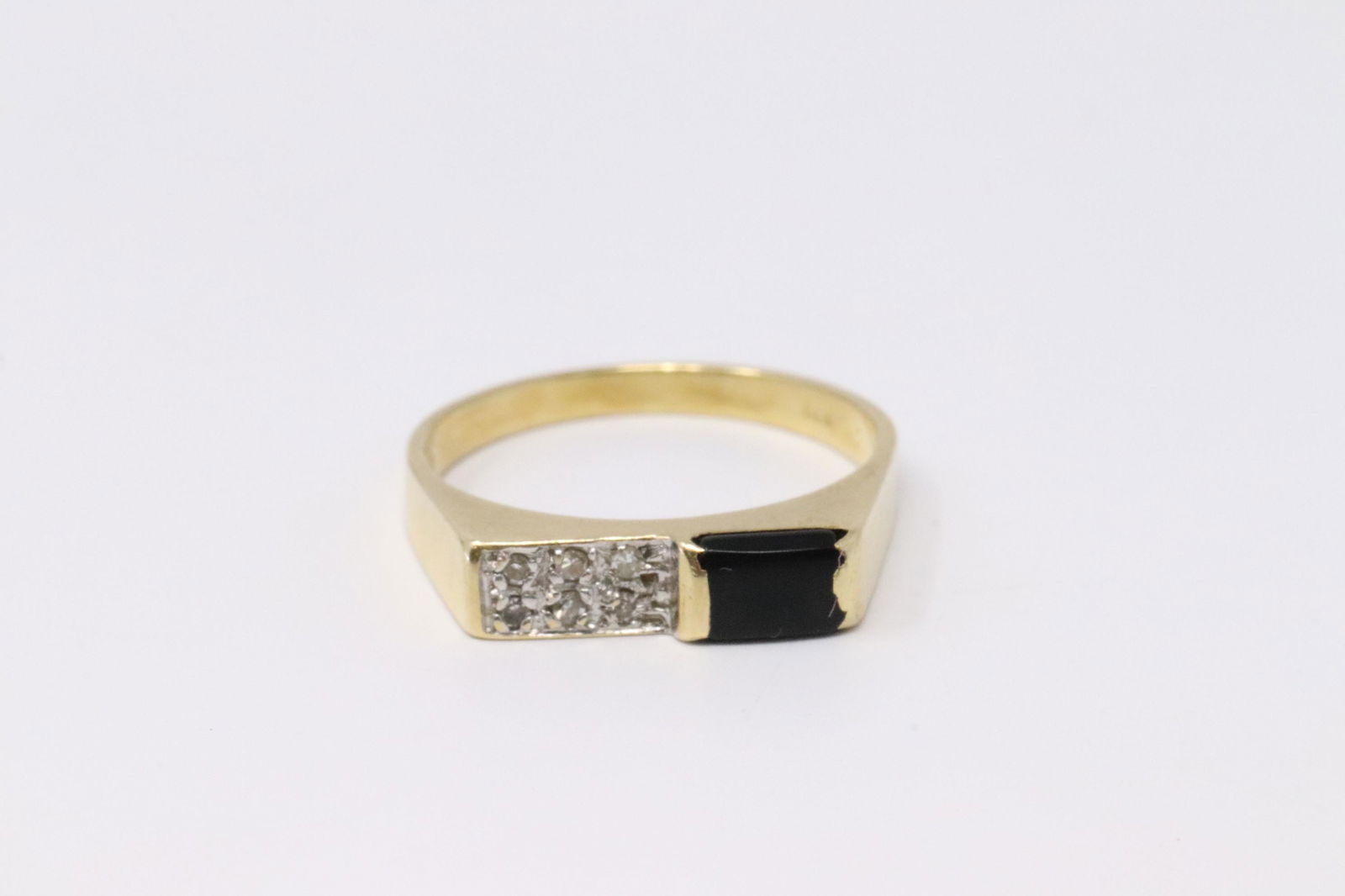 14KT Onyx Diamond Ring (1 of 4)
