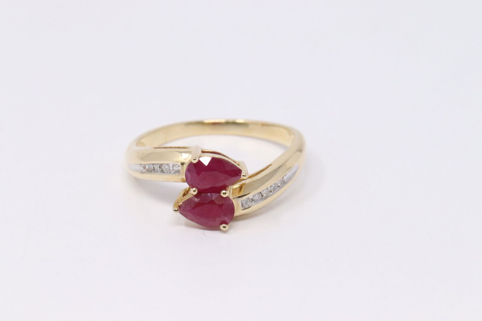 14KT Ladies Ruby/Diamond Ring. (1 of 5)