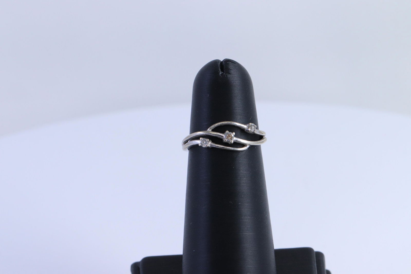 14KT Ladies White Gold Diamond Ring (1 of 2)