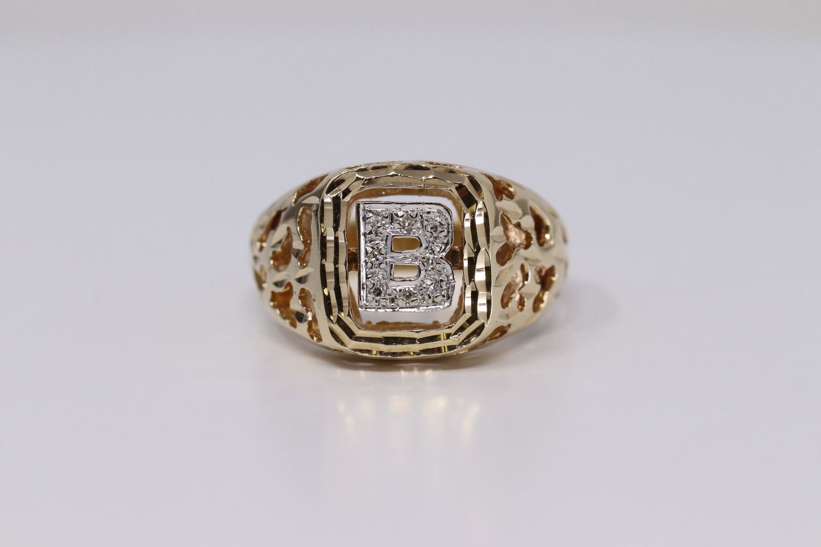 14Kt Men's Diamond Ring "B" Initial (1 of 5)