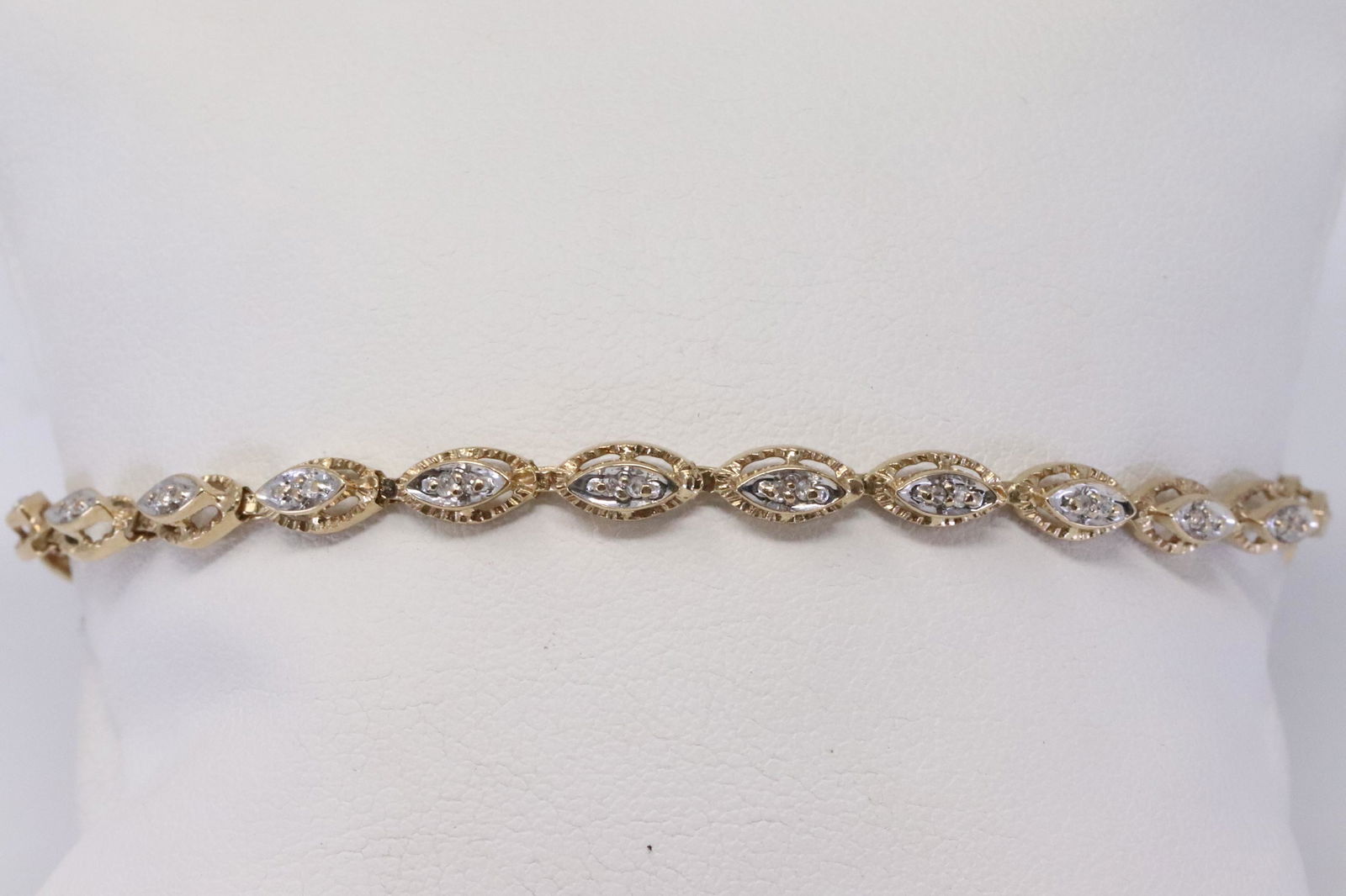 14k Diamond Bracalet (1 of 6)