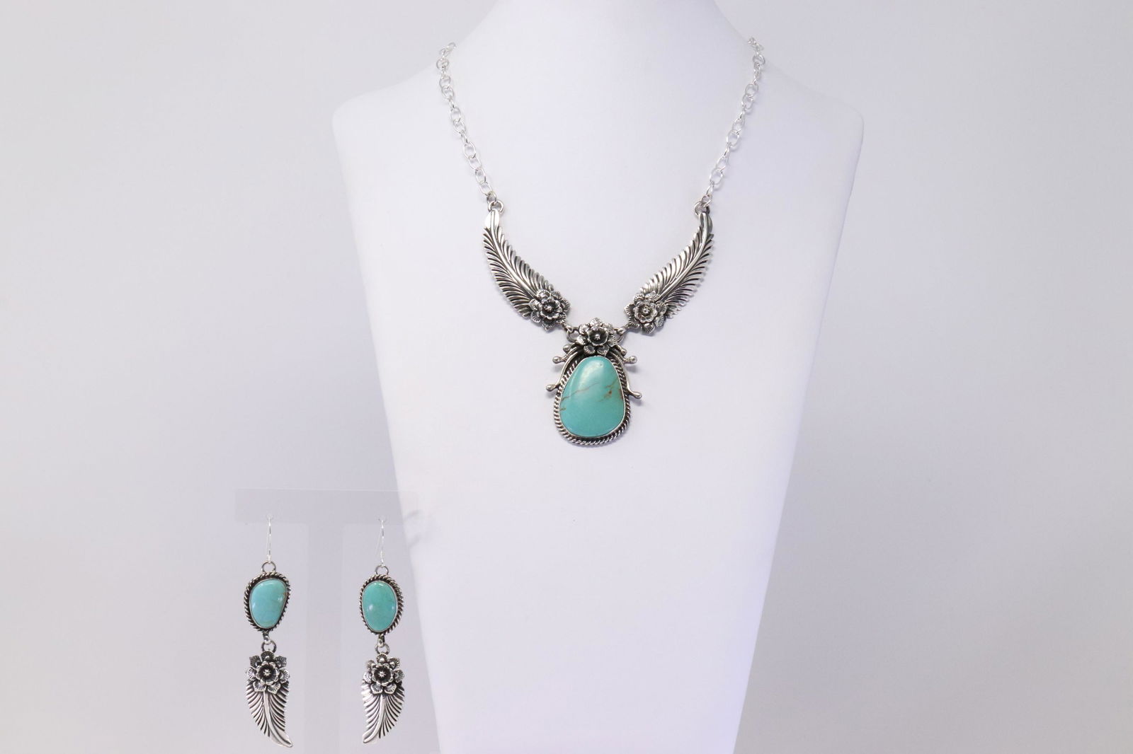 Native American Navajo Handmade Sterling Silver Flowers (1 of 5)