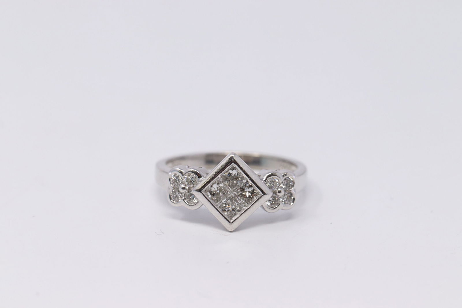 14KT White Gold Princess Diamond Ring. (1 of 4)