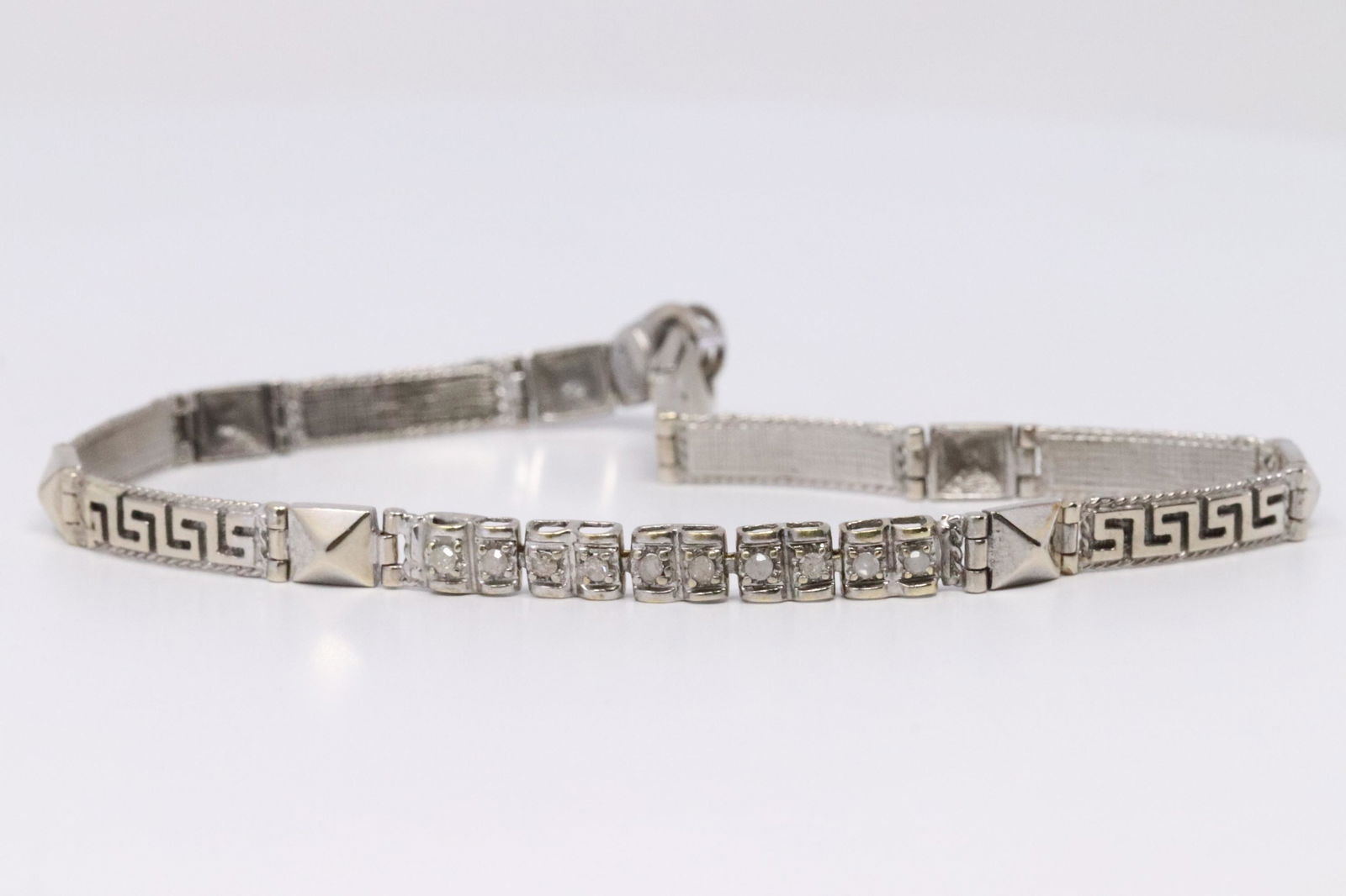 14KT Lady's White Gold Diamond Vintage Bracelet. (1 of 4)