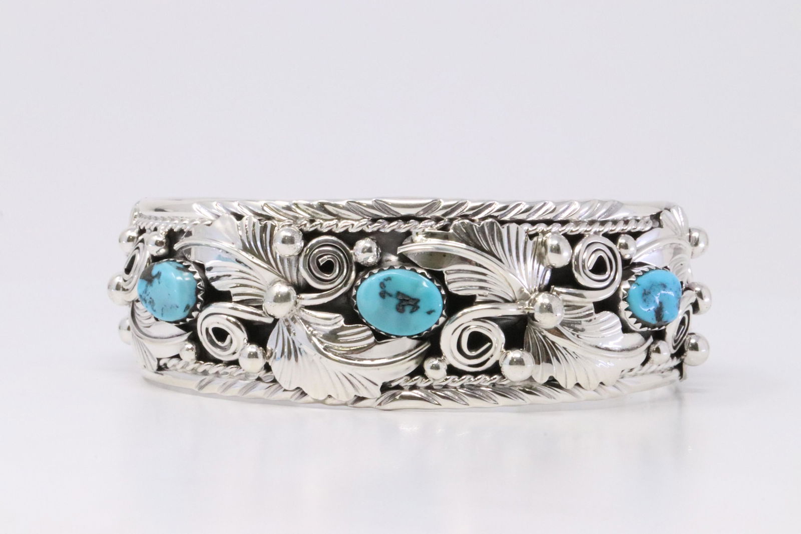 Native America Navajo Handmade Sterling Silver (1 of 4)