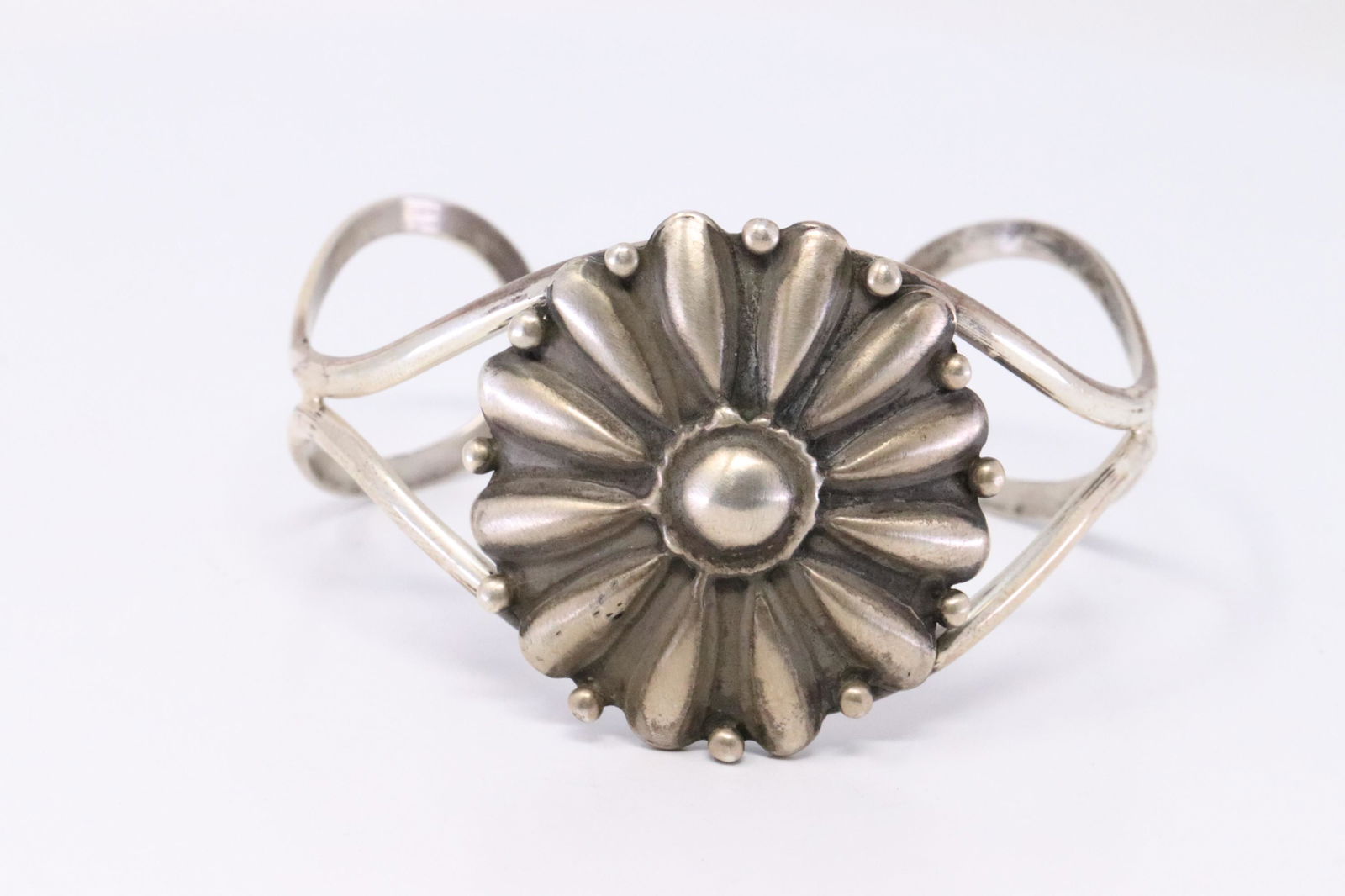 Native American Navajo Handmade Sterling Silver Flower (1 of 3)