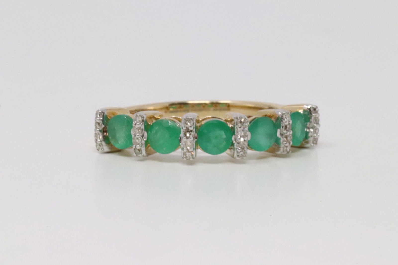 14Kt Yellow Gold Emerald Diamod Ring. (1 of 4)