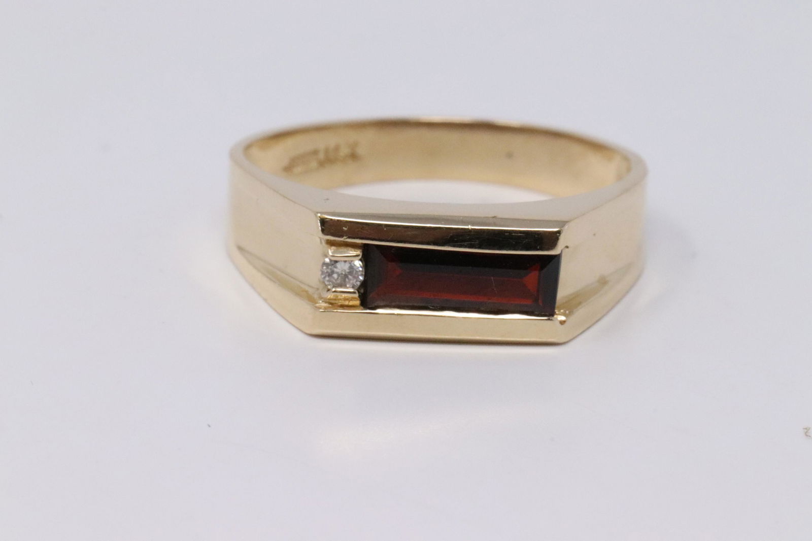14KT Diamond/Garnet Ring (1 of 4)