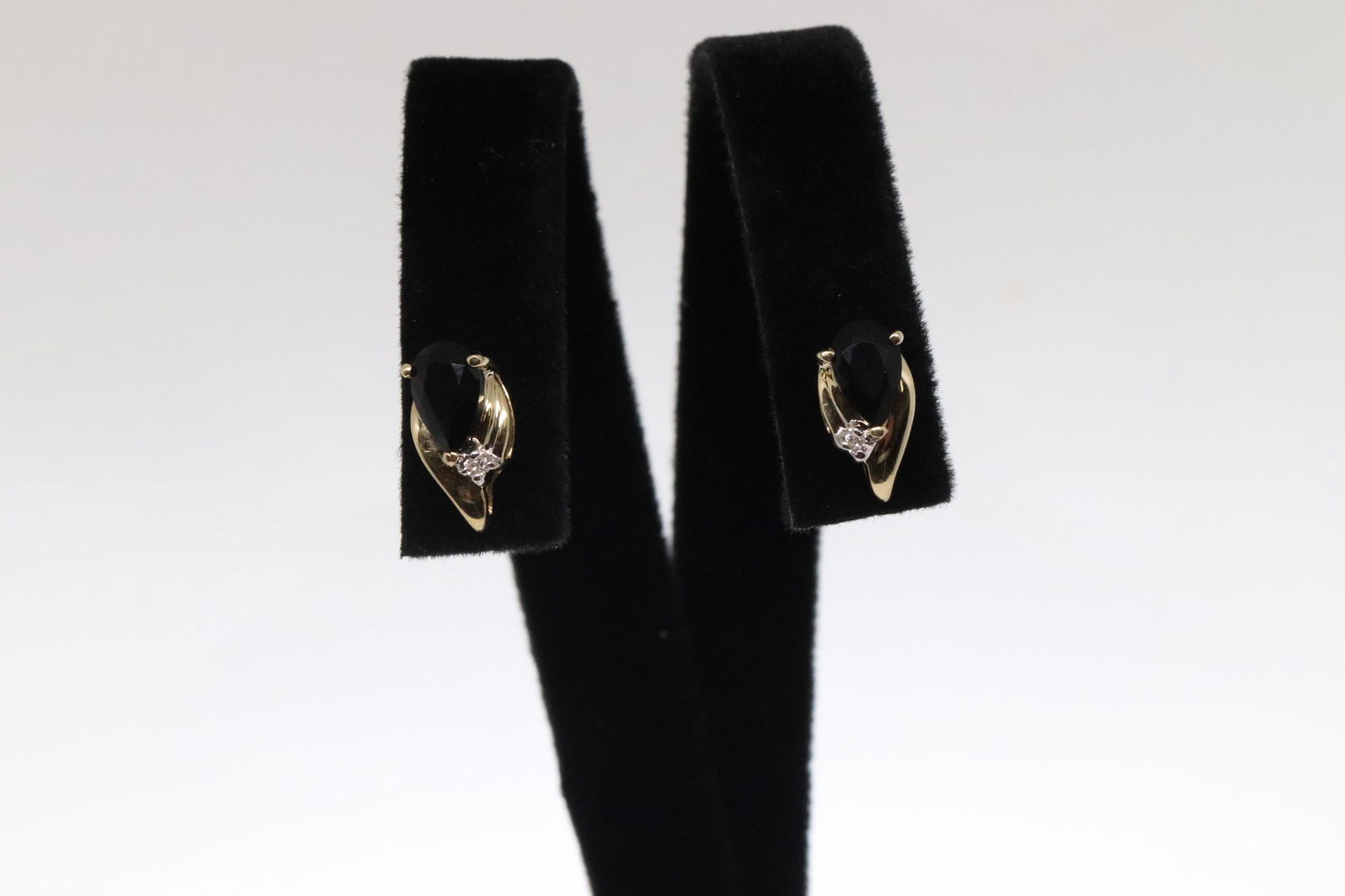 14kt Diamond Earrings (1 of 3)