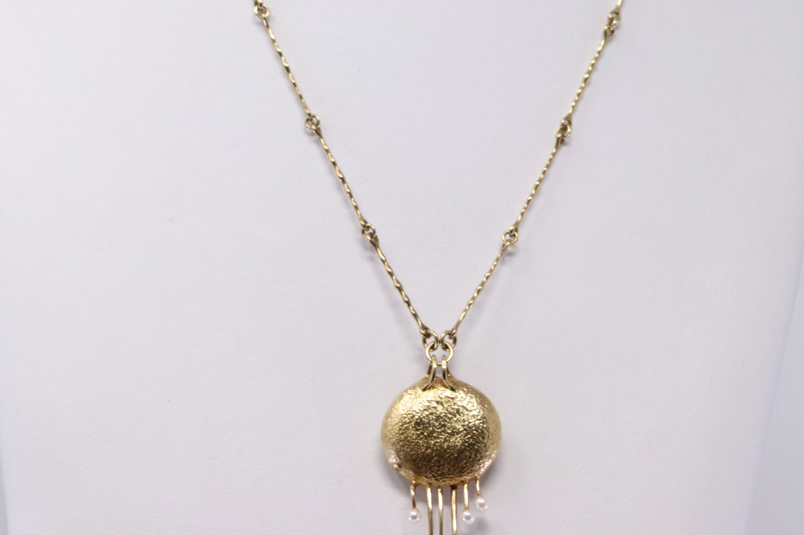 14KT Yellow Gold Vintage Neckalce (1 of 4)