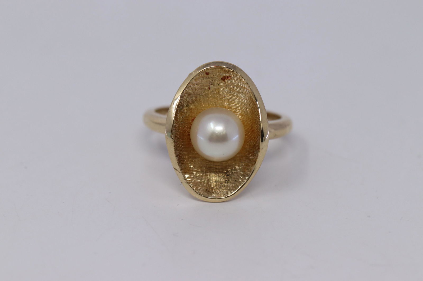 14Kt Yellow Gold Pearl Ring (1 of 3)