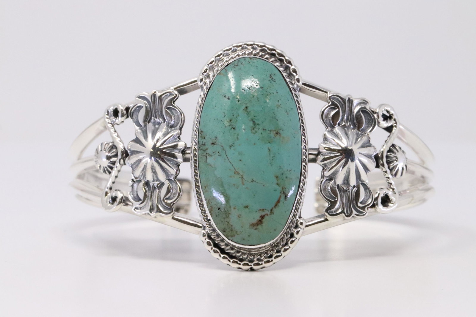 Native America Navajo Sterling Silver Turquoise: This is a Native America Navajo Sterling Silver Turquoise Bracelet By Daniel Benally.