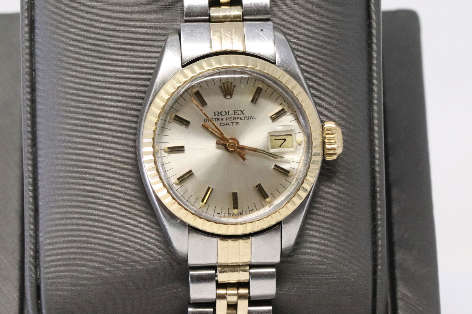 ROLEX LADIES 6917 26MM Jubilee Band Date Acrylic (1 of 6)