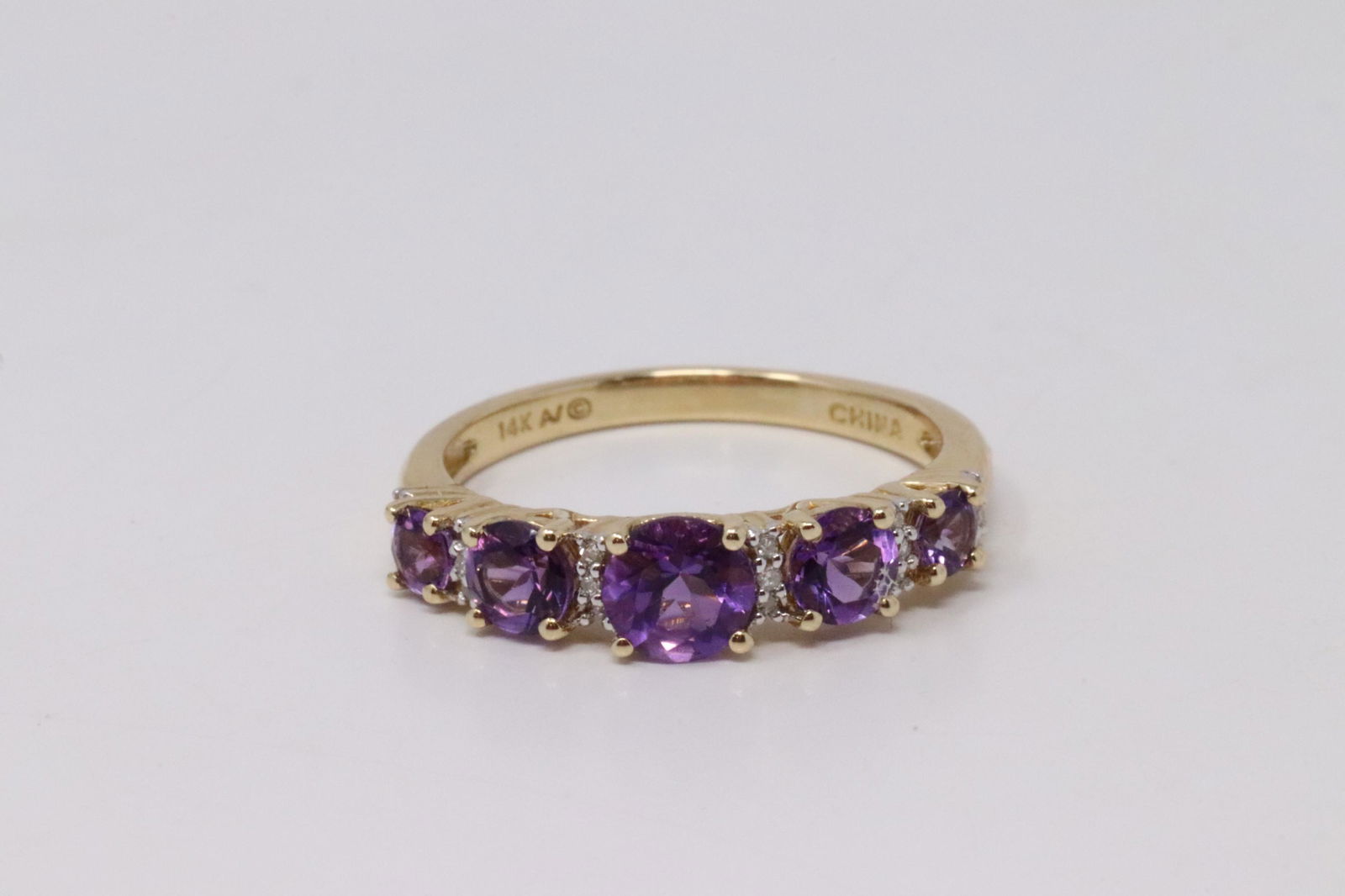 14Kt Yellow Gold Amethyst Diamond Ring. (1 of 4)