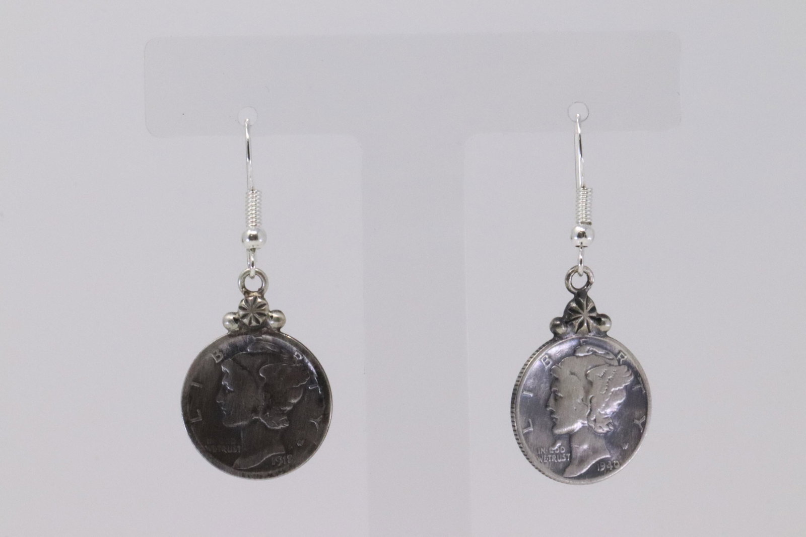 Native America Navajo Handmade Sterling Silver Dime: This is a Native America Navajo Handmade Sterling Silver Dime Dangling Earring's.