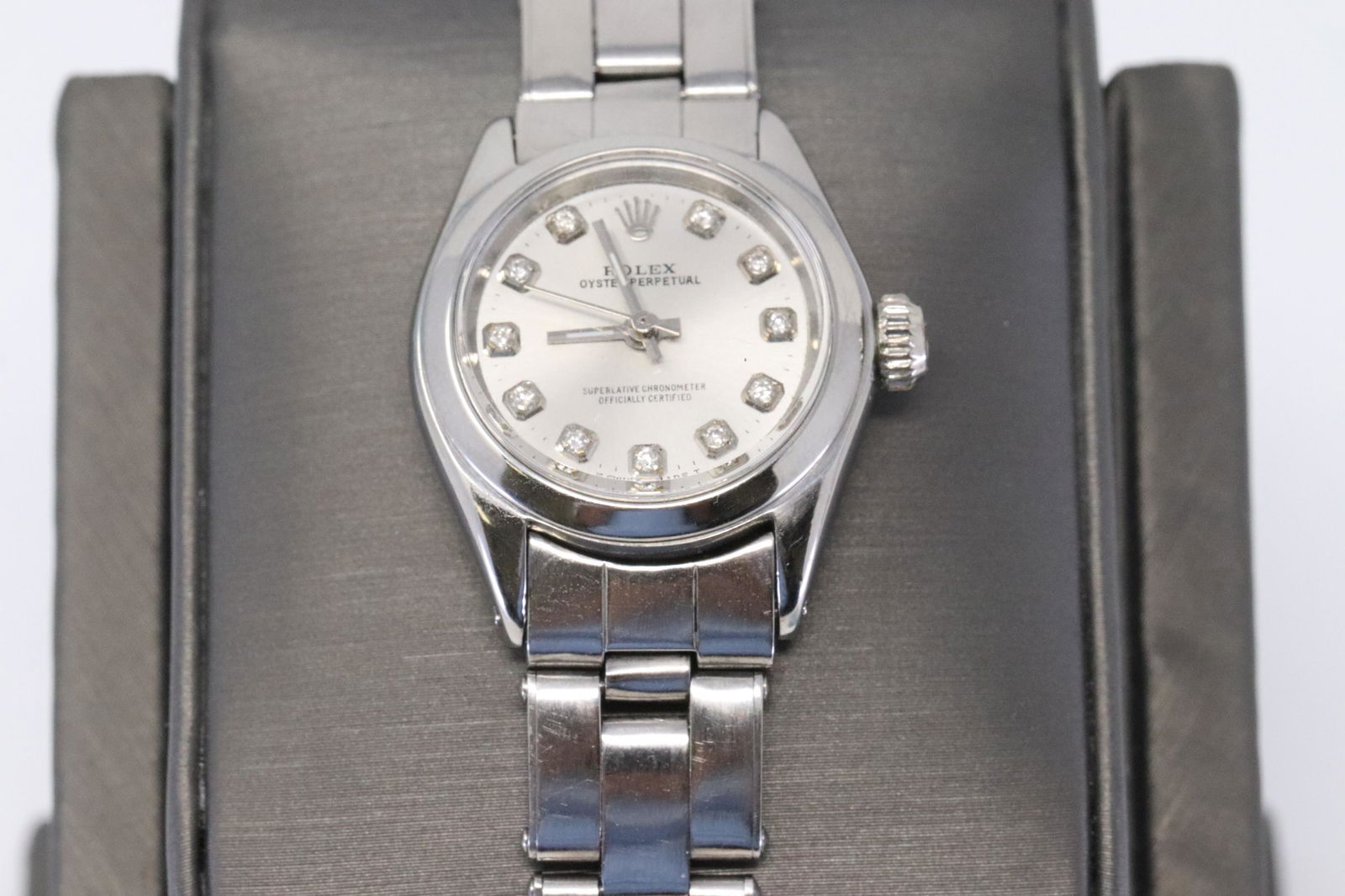 Rolex Oyster Perpetual 26mm Diamond Dial Ladies: Rolex Oyster Perpetual 26mm, Diamond Dial Ladies SS Ref: 6618. working condition. Size adjustable.