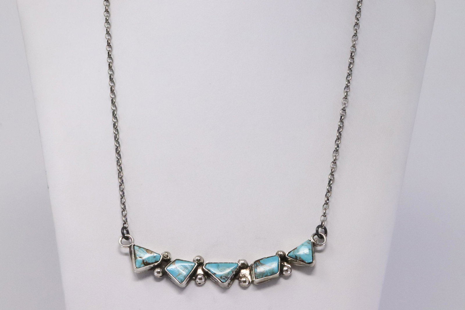Native American Navajo Handmade Sterling Silver Kingman: This is a Native American Navajo Handmade Sterling Silver Kingman Turquoise Necklace By Jude Candelaria. Necklace length: 18.00"