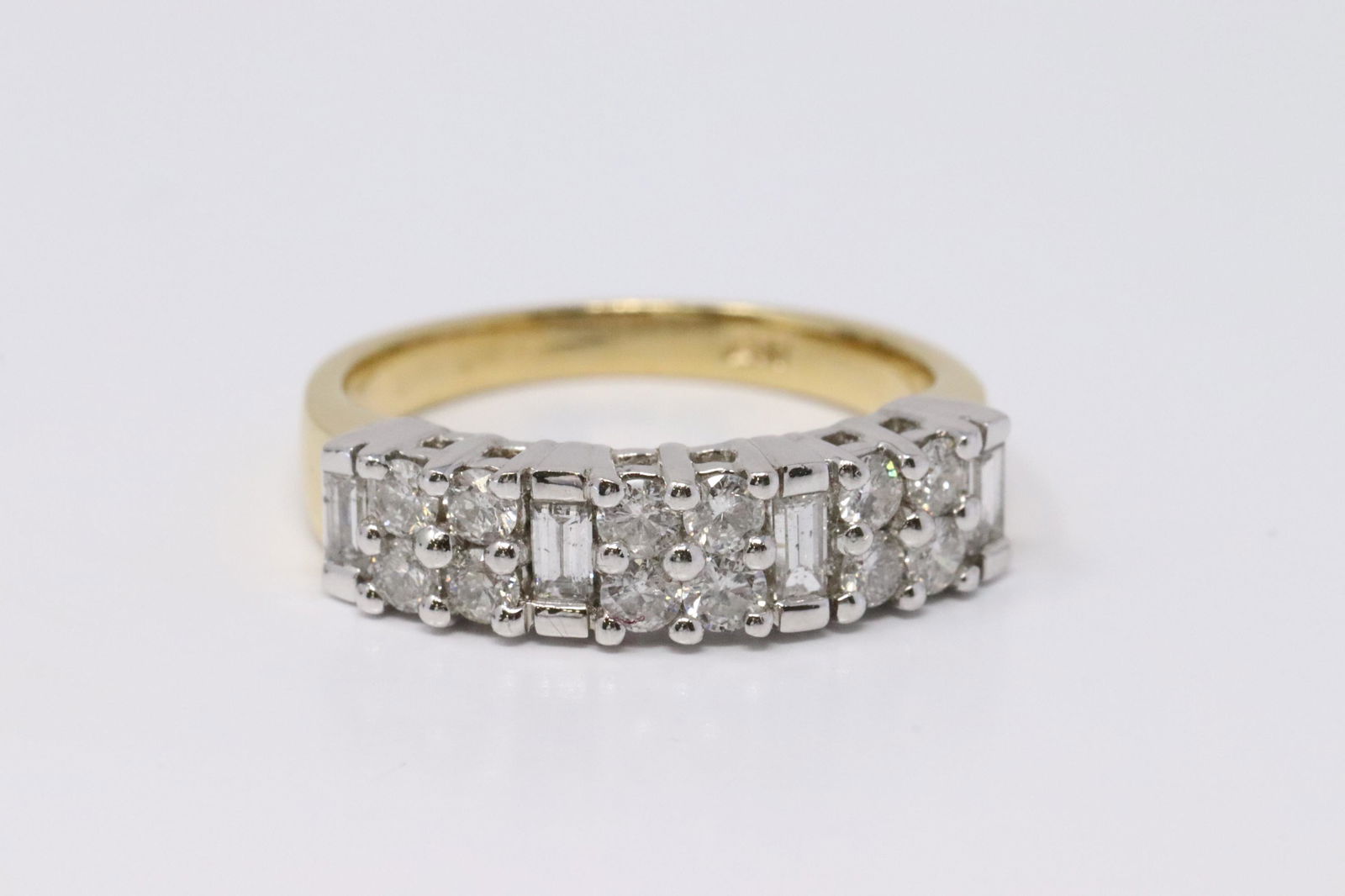 14Kt Yellow Gold Diamond Ring. (1 of 4)
