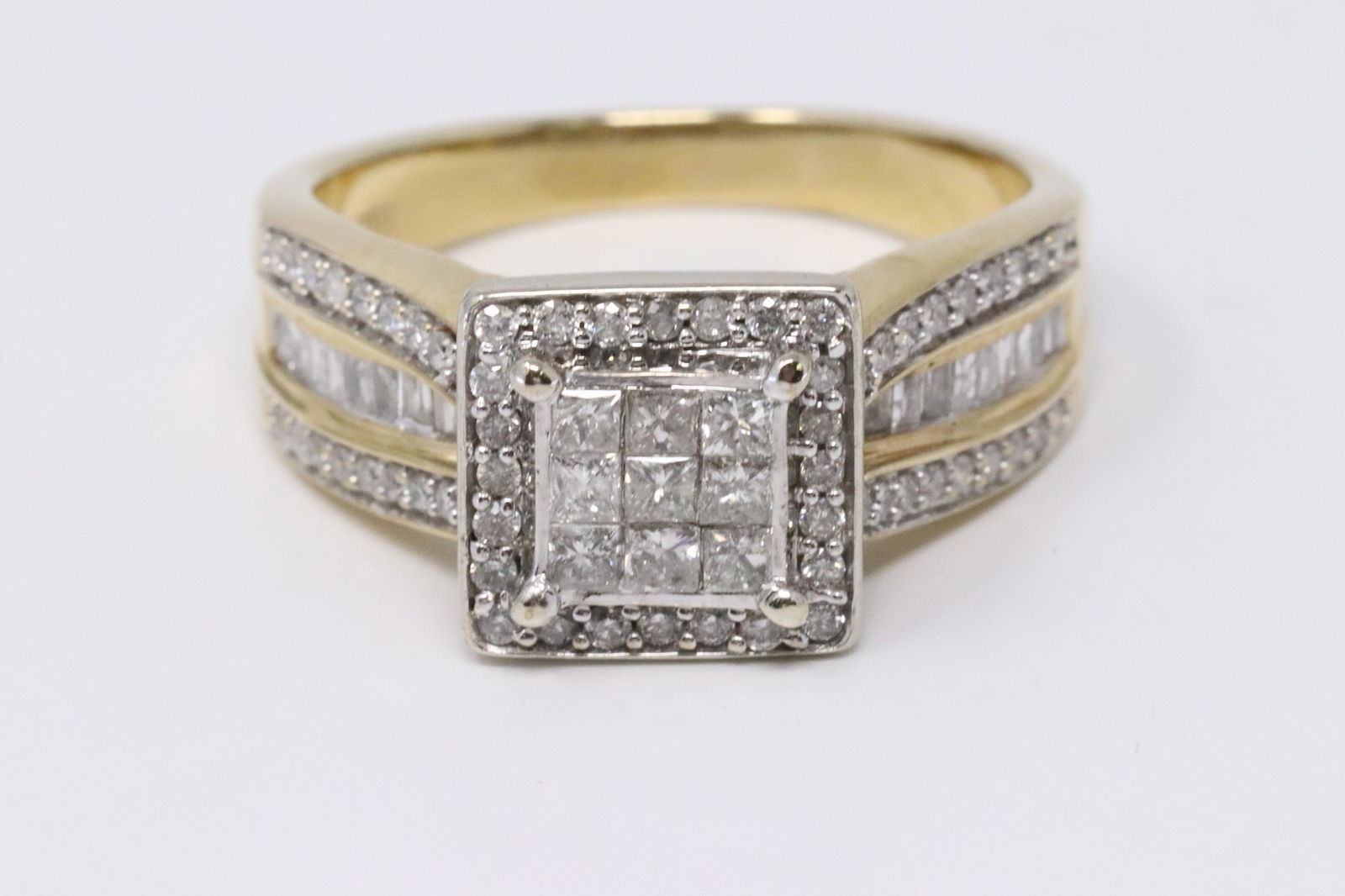 Ladies Diamond ring (1 of 5)
