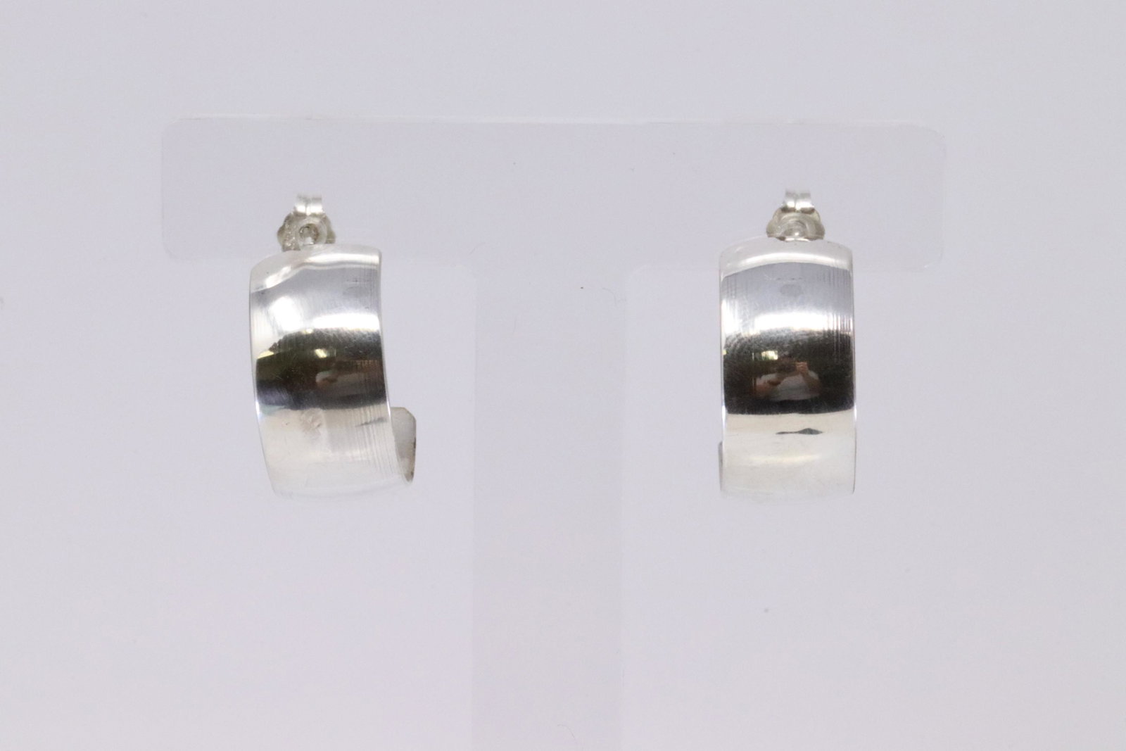 Native America Navajo Handmade Sterling Silver Hoop: This is a Native America Navajo Handmade Sterling Silver Hoop Earring's By Robert Cadman.