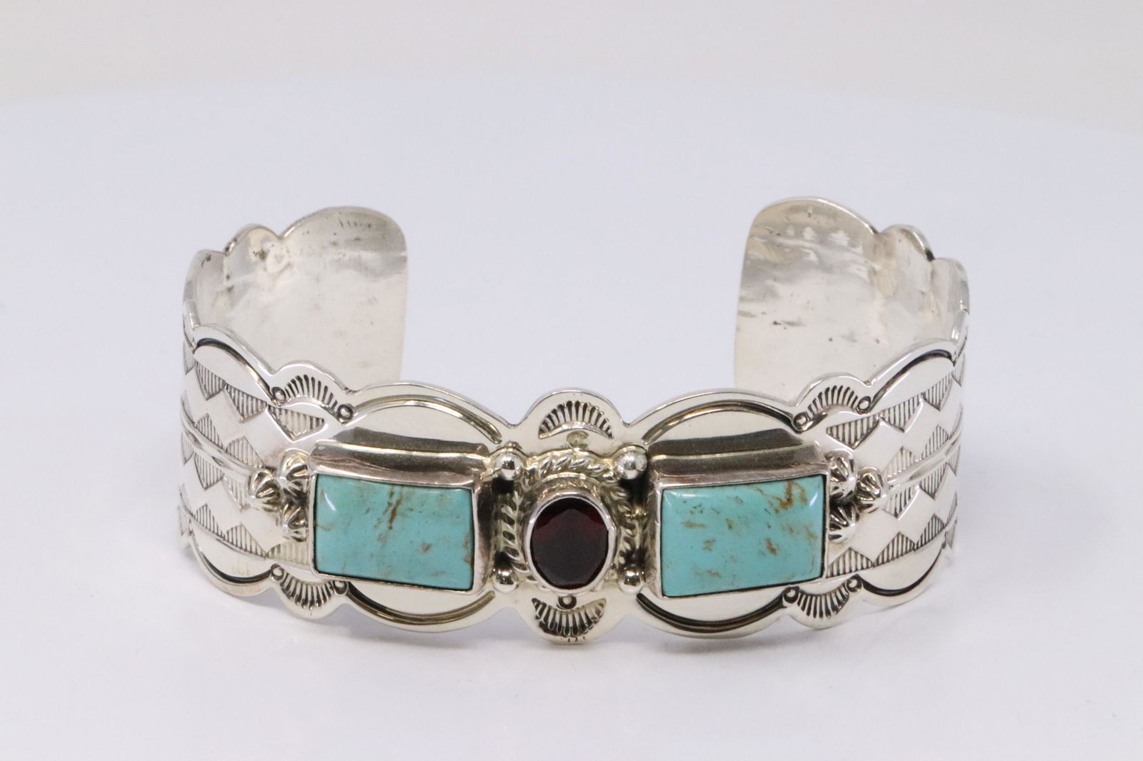 Native America Navajo Handmade Sterling Silver Garnet (1 of 5)