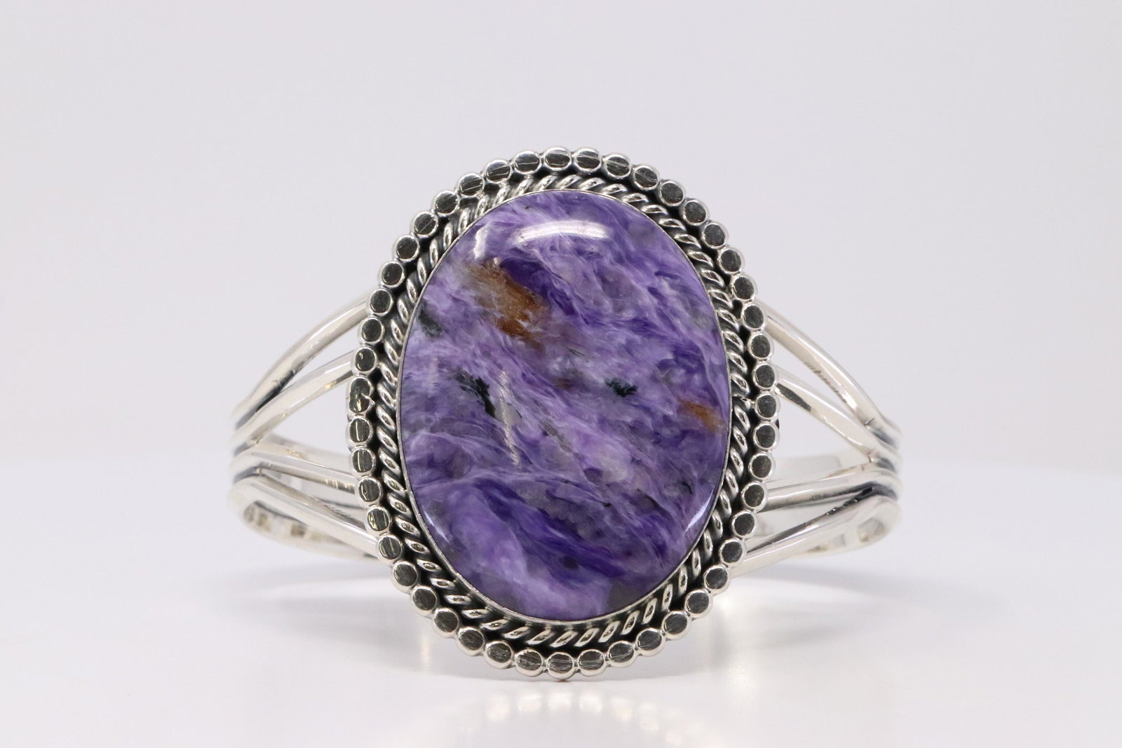 Native America Navajo Handmade Sterling Silver Purple: This is a Native America Navajo Handmade Sterling Silver Purple Spyni Oyster Bracelet By Daniel Benally.