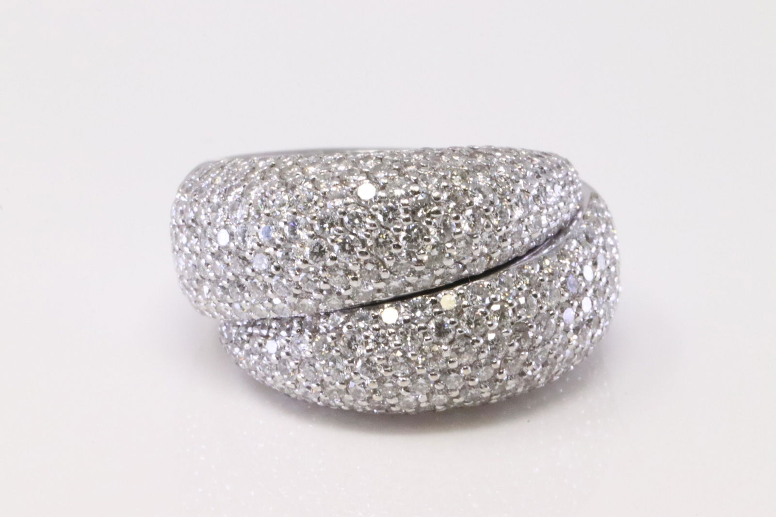 18Kt White Gold Pave Diamond Ring 4.50cttw (1 of 6)