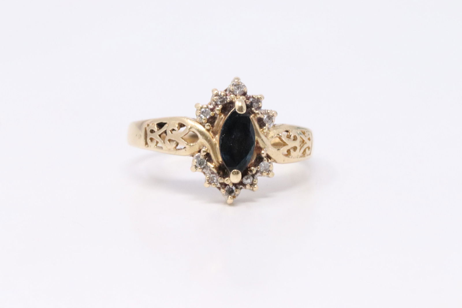 14KT Lady's Yellow Gold Diamond | Sapphire Ring. (1 of 4)