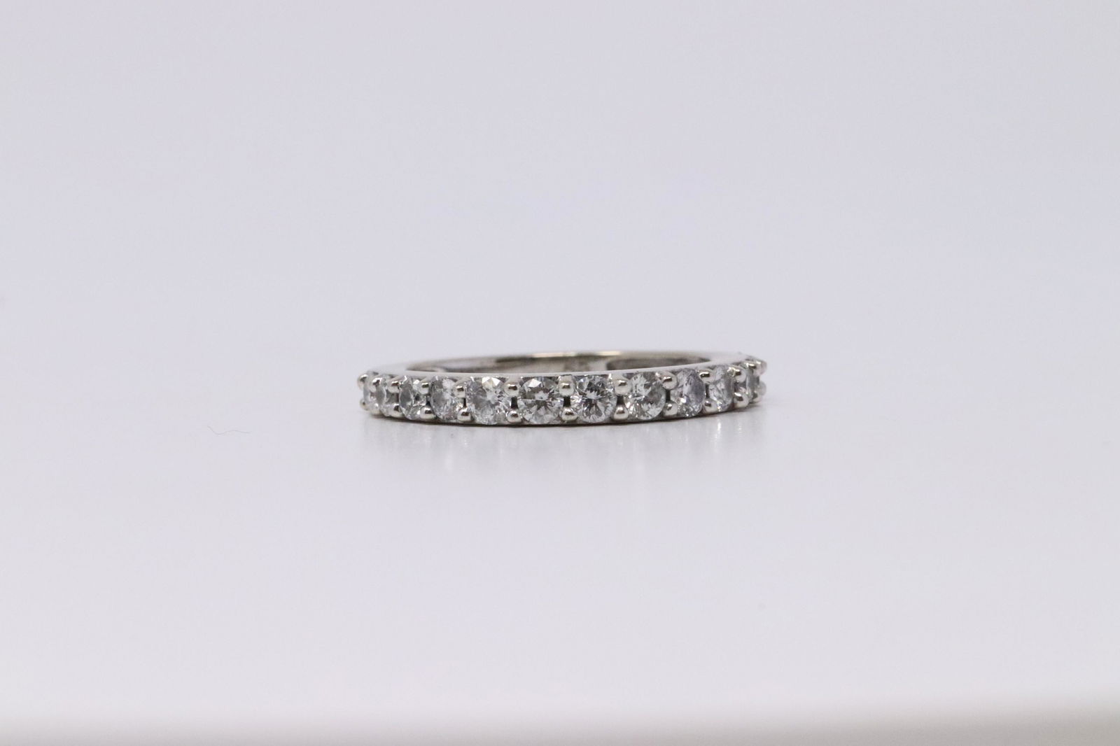 14Kt white Gold Diamond Ring. (1 of 4)
