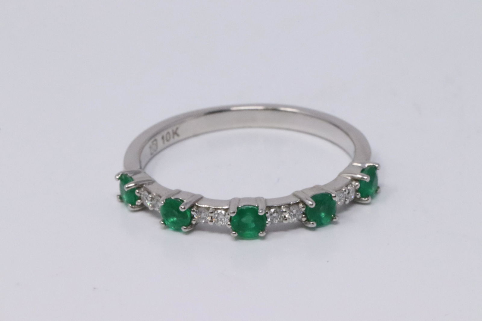 White Gold Emerald Diamond Ring. (1 of 4)