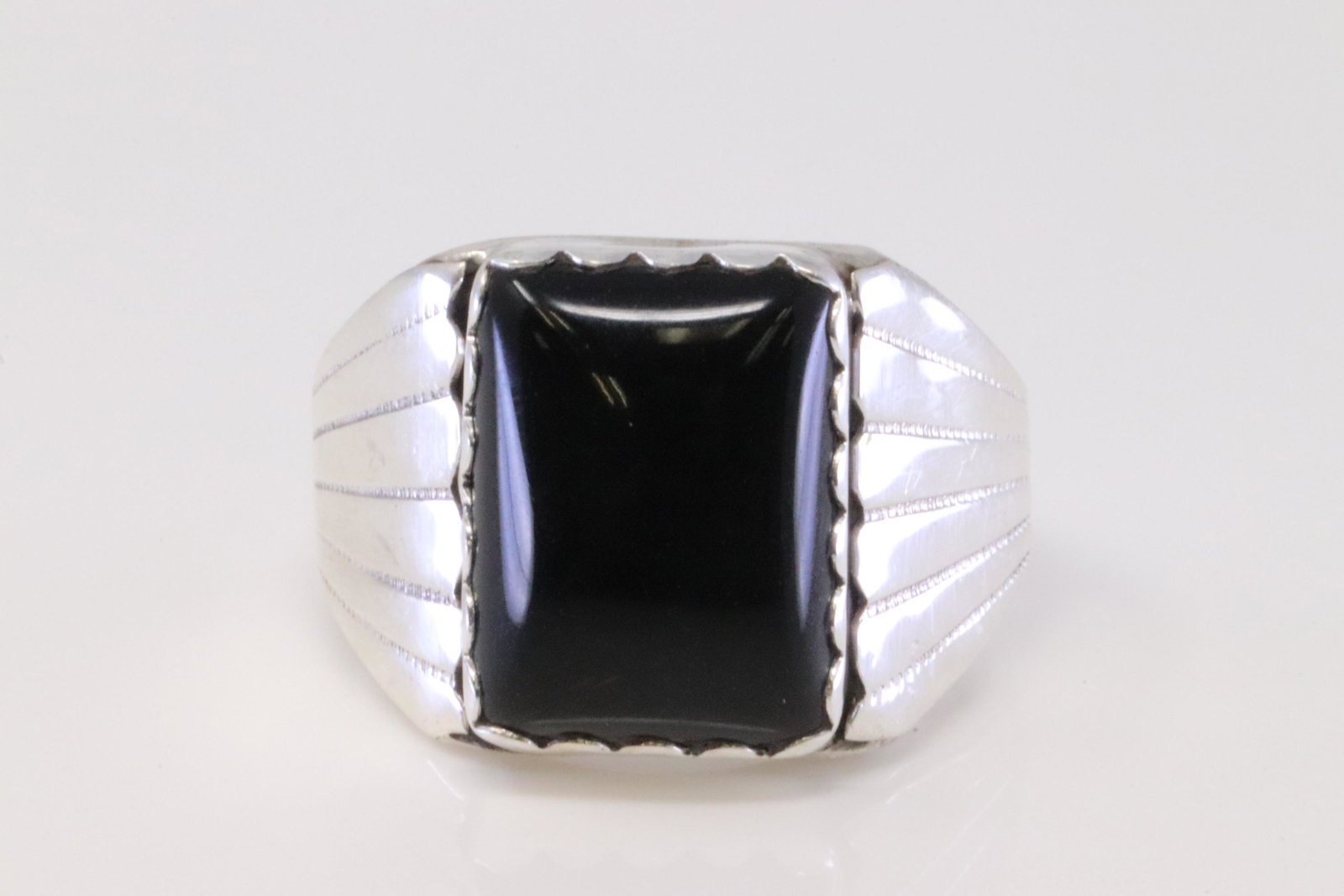 Native America Navajo Handmade Sterling Silver Onyx Stone Ring By G.: This is a Native America Navajo Handmade Sterling Silver Onyx Stone Ring By G. Ring size: 10.50.