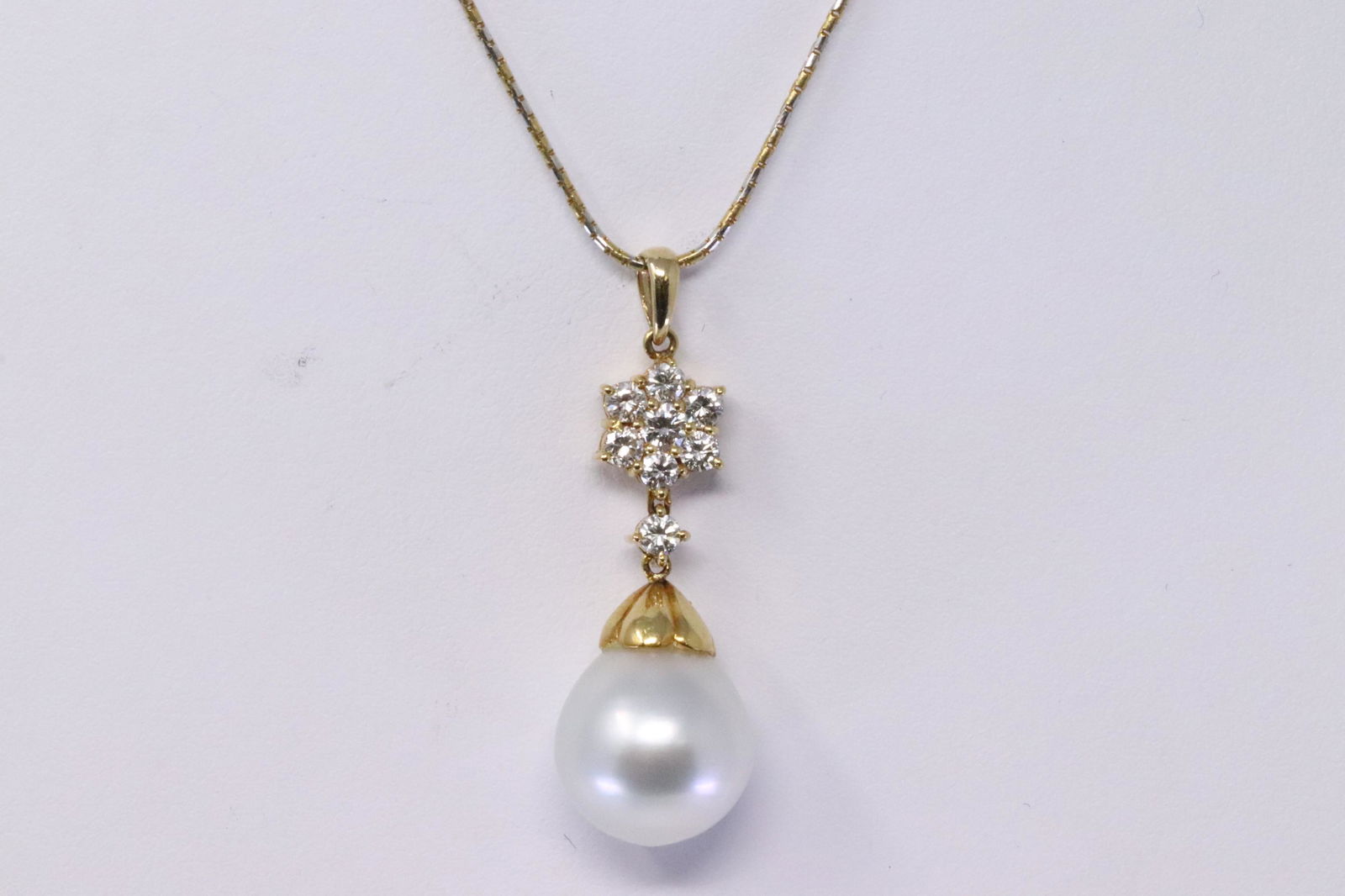 18KT SOUTH SEA Pearl & Diamonds (1 of 6)