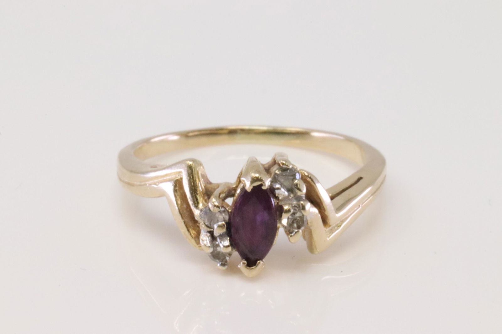 14Kt Yellow Gold Ruby / Diamond Ring. (1 of 4)
