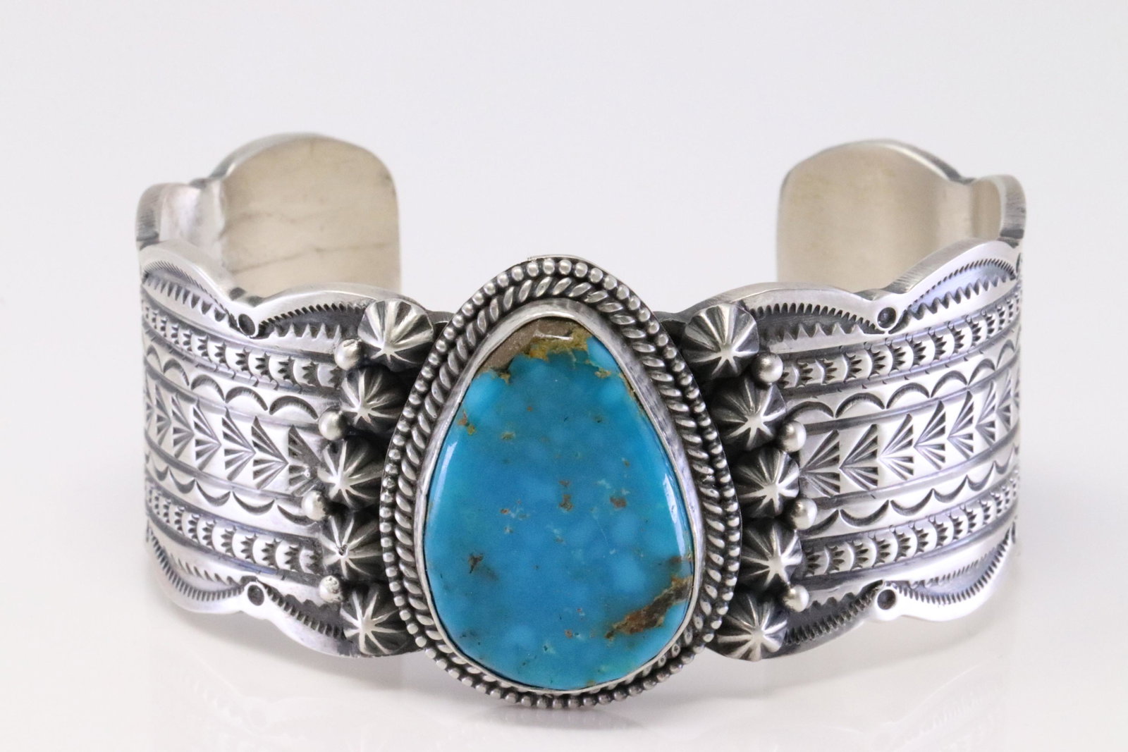 Native America Navajo Handmade Sterling Silver Turquoise Bracelet By M&R Calladitto.: This is a Native America Navajo Handmade Sterling Silver Turquoise Bracelet By M&R Calladitto.