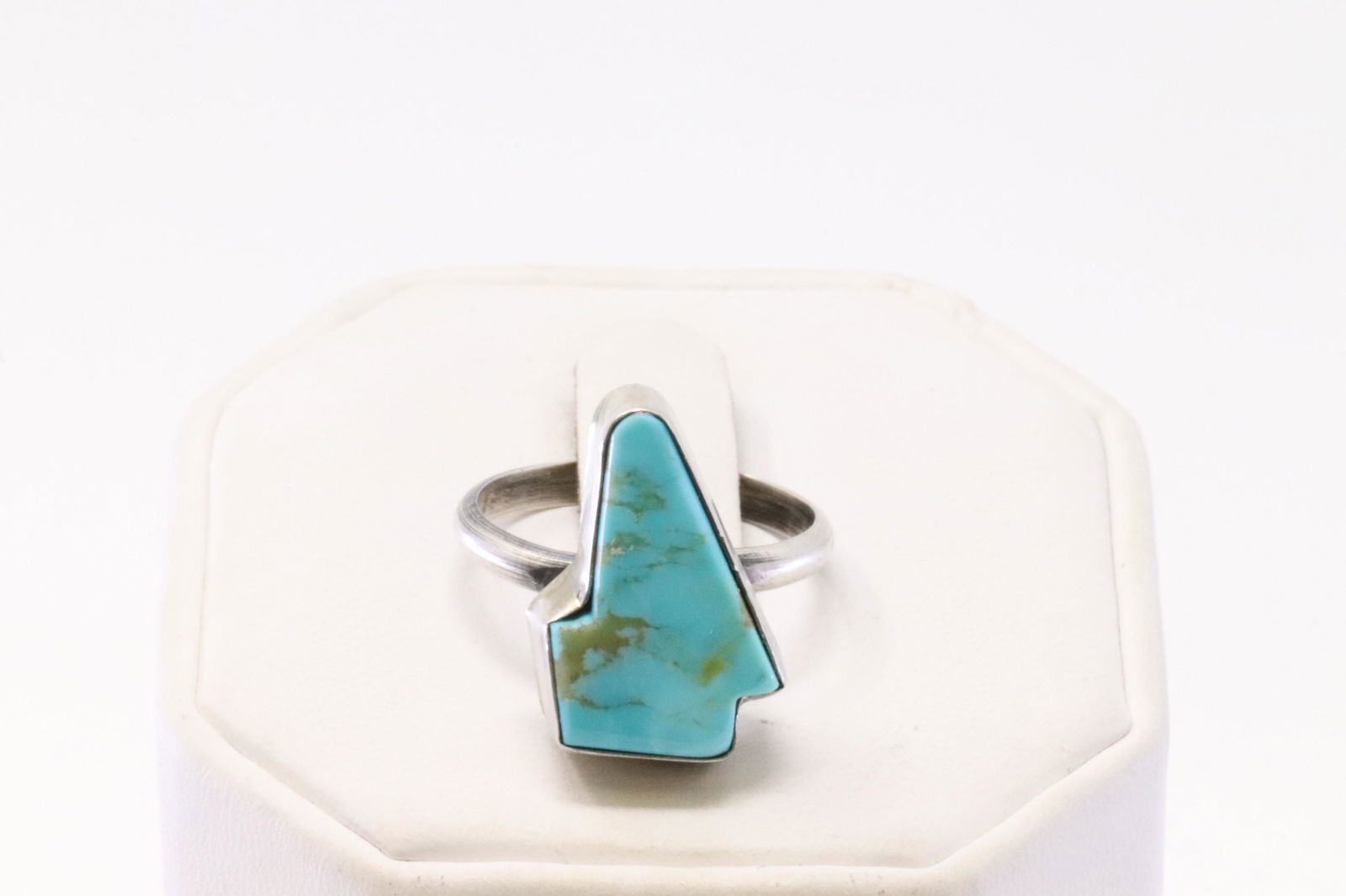Native America Navajo Handmade Sterling Silver Turquoise Ring. (1 of 4)