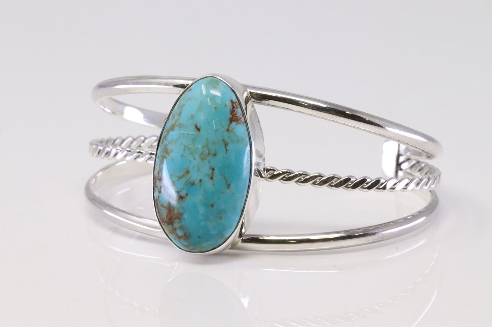 Native American Handmade Sterling Silver Navajo Turquoise Bracelet. (1 of 3)